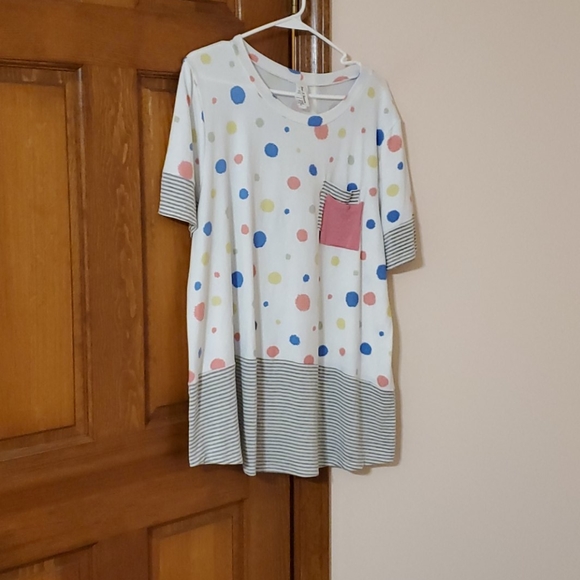 Now N Forever Tops - 2X,Now N Forever short sleeve tunic,nice